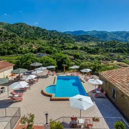 Il Borgo Country Country house *